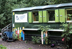 Bauwagen der Gruppe Waldwichte